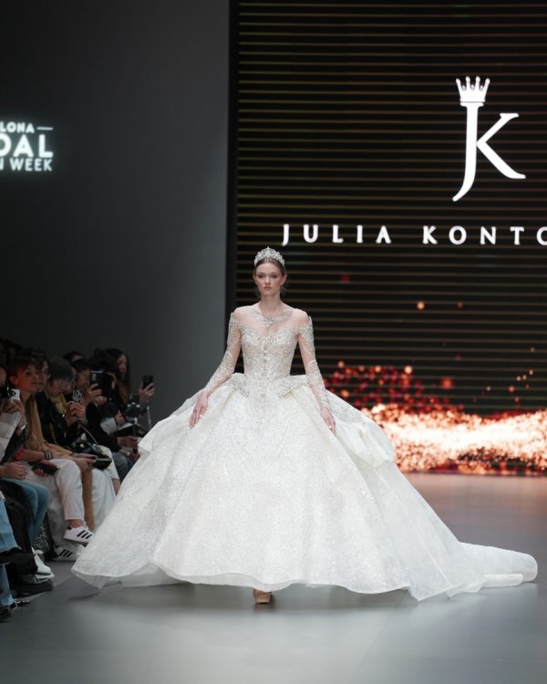 Barcelona Bridal Fashion Week Julia Kontogruni - Foto 3