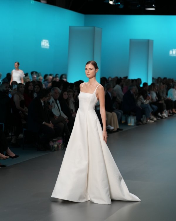 Barcelona Bridal Fashion Week Jesus Peiro - Foto 10