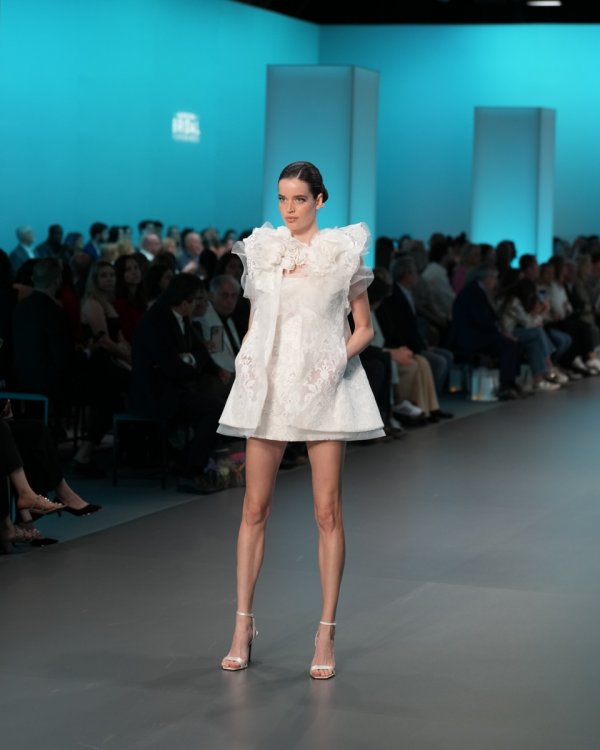 Barcelona Bridal Fashion Week Jesus Peiro - Foto 11