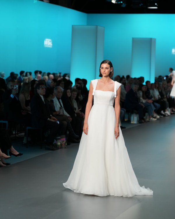 Barcelona Bridal Fashion Week Jesus Peiro - Foto 12