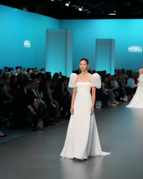 Barcelona Bridal Fashion Week Jesus Peiro - Foto 15