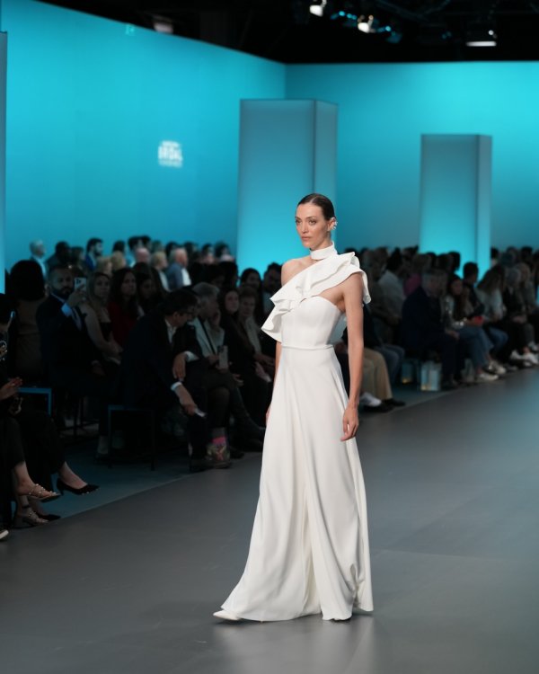 Barcelona Bridal Fashion Week Jesus Peiro - Foto 18