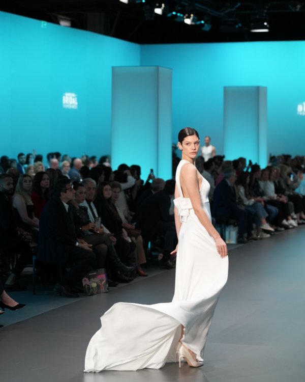 Barcelona Bridal Fashion Week Jesus Peiro - Foto 25