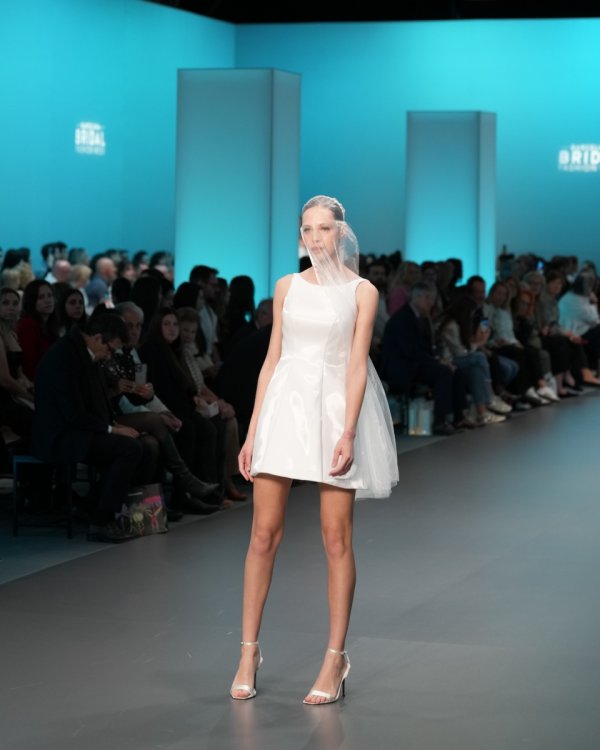 Barcelona Bridal Fashion Week Jesus Peiro - Foto 31