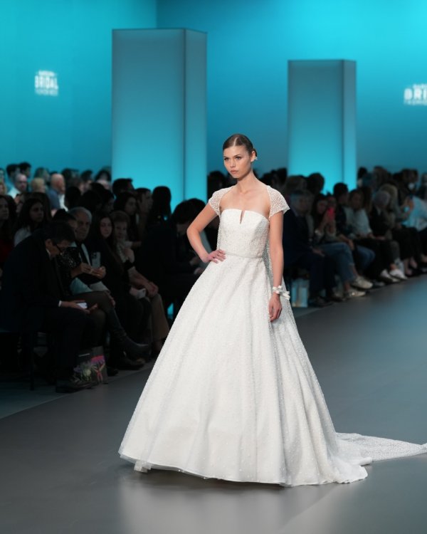 Barcelona Bridal Fashion Week Jesus Peiro - Foto 34