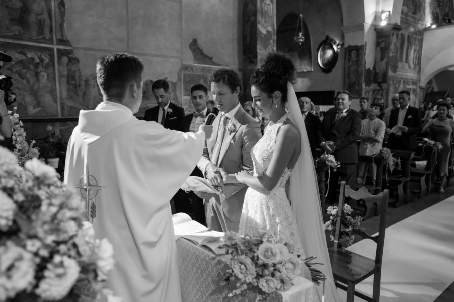 Foto Matrimonio Laura e Damiano - Cantine Bersi Serlini (Franciacorta) (23)