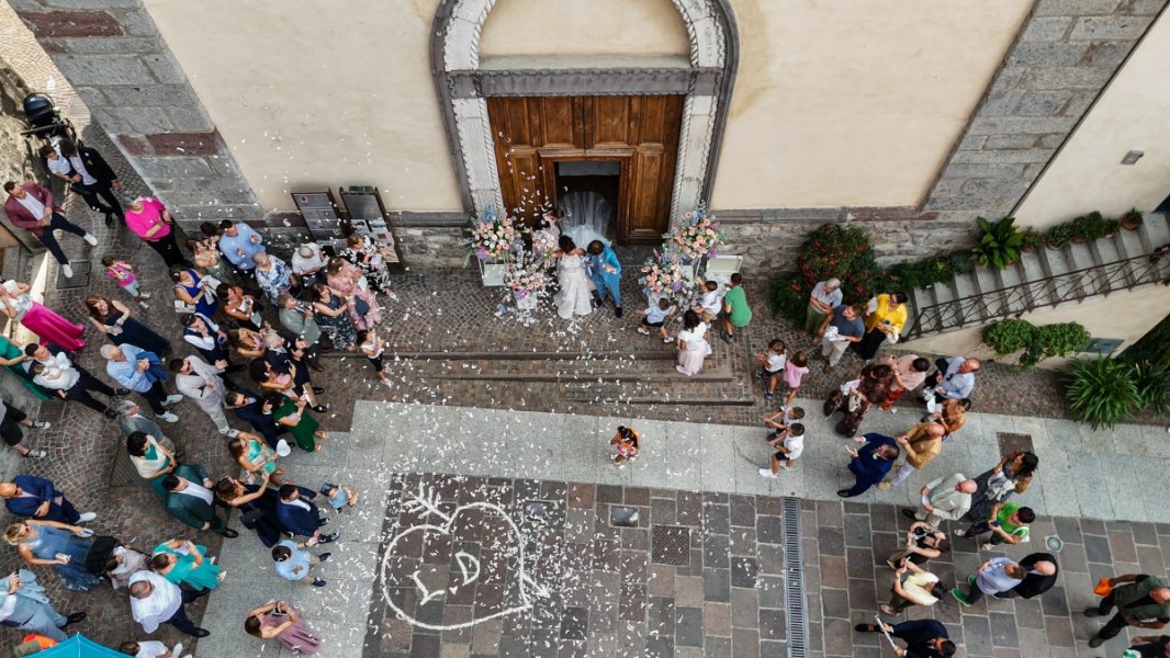 Foto Matrimonio Laura e Damiano - Cantine Bersi Serlini (Franciacorta) (35)