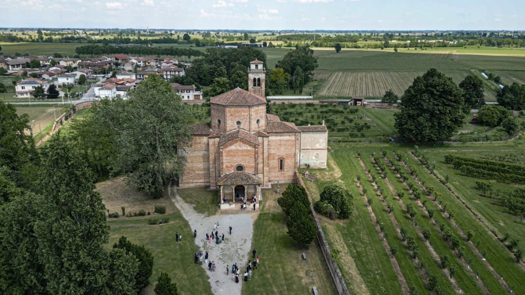 Foto Matrimonio Letizia e Alberto - Cantine Bersi Serlini (Franciacorta) (37)